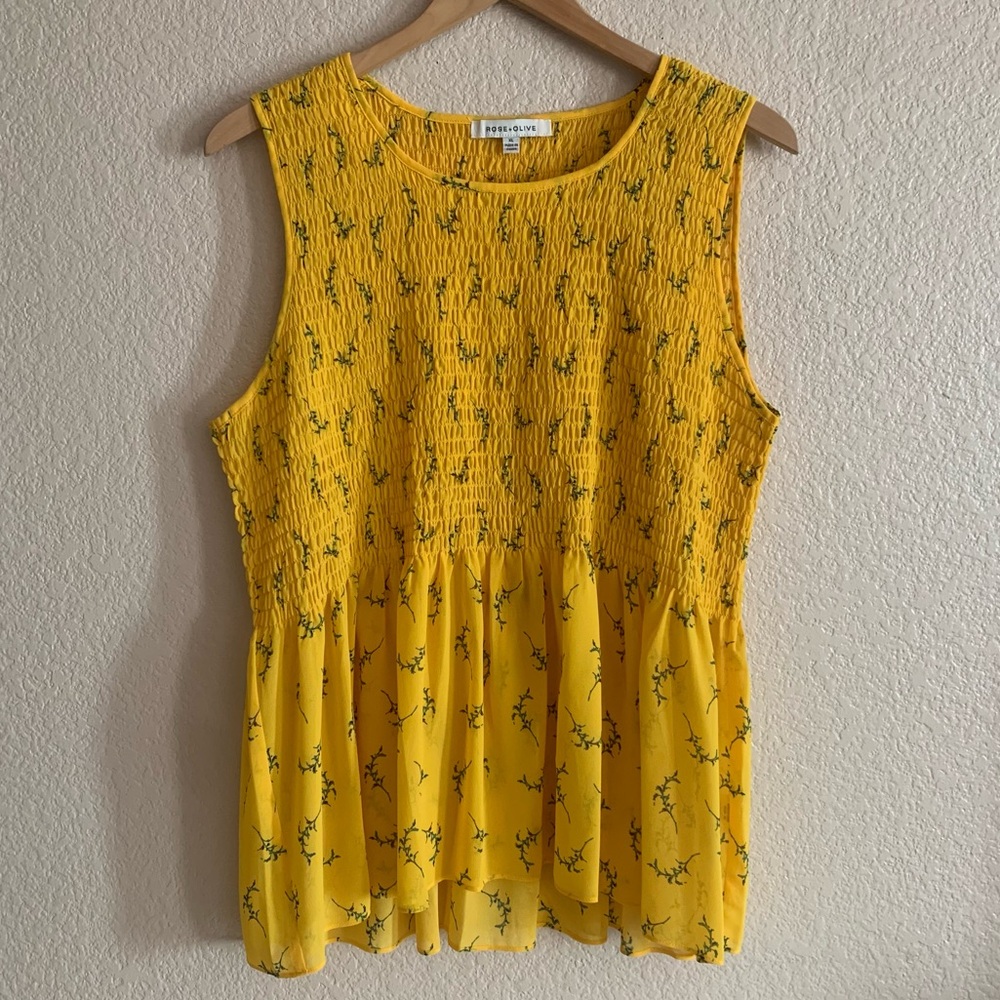 Rose + Olive - Yellow floral print stretch Top